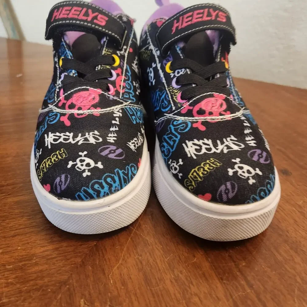 Heelys Pro 20 X2 Kids Skate Shoes Girls Youth Size 4 Graffiti Skull Black Purple